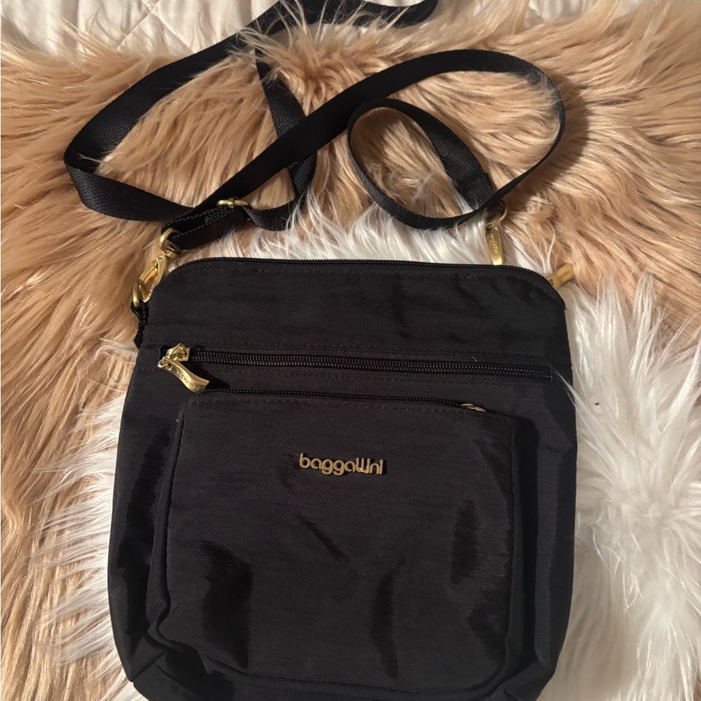 Baggallini Black Crossbody Bag with Gold Accents - Picture 3 of 9